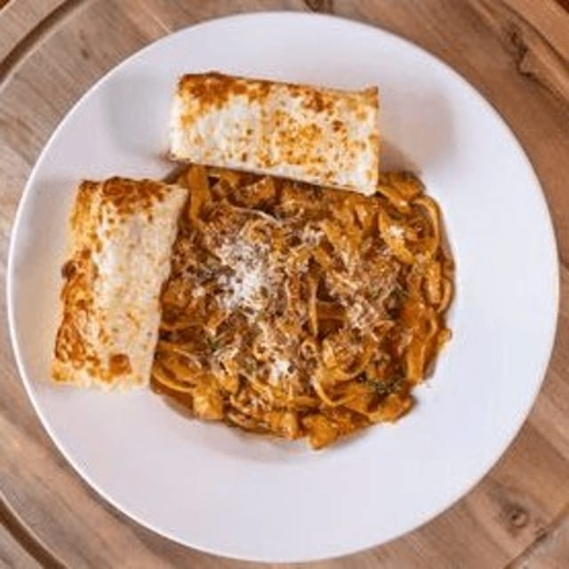 Catering Spicy Chicken Fettuccine.