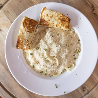 Fettuccine Alfredo Pasta