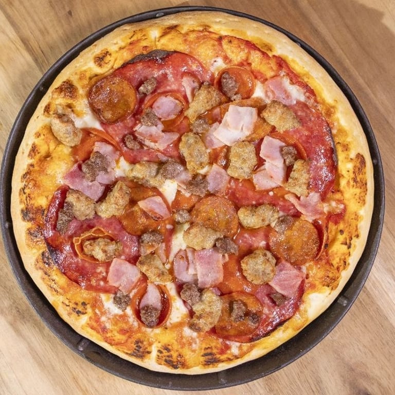 Meat Lovers Pizza: A Carnivore's Delight